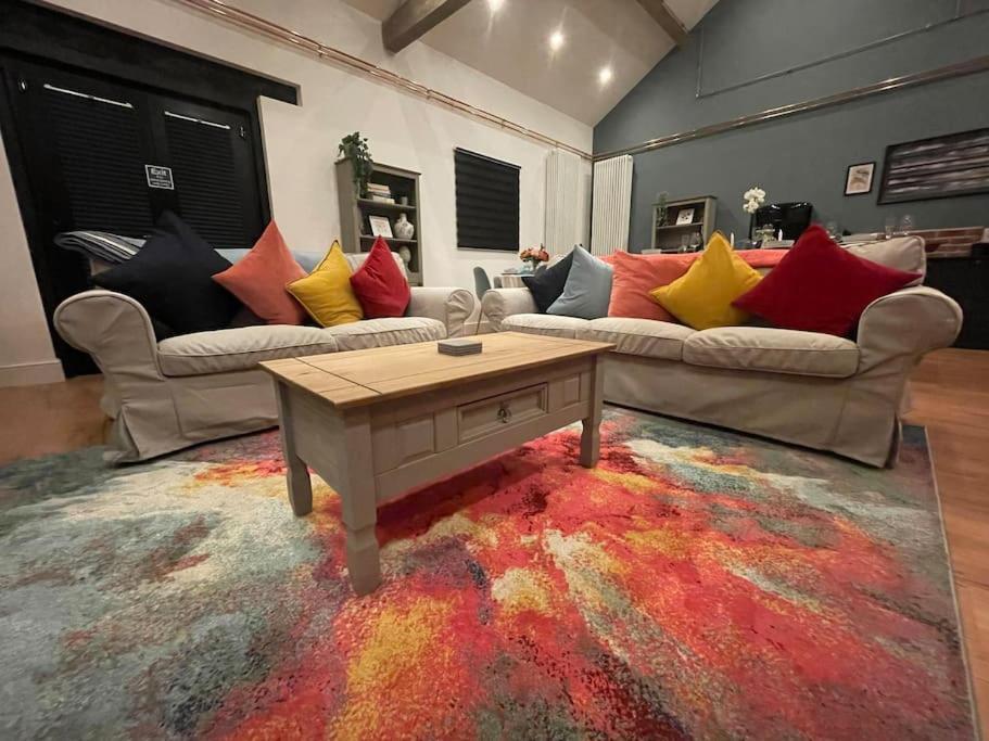 Tank Barn At Brook House, Nestled In The Welsh Hills, A Delightful Retreat Vila Welshpool Exterior foto